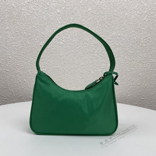 prada女包 普拉達2020專櫃最新款 女士尼龍單肩包 1NE515 Prada升級版HOBO手拎包 Prada腋下包  pyd2307